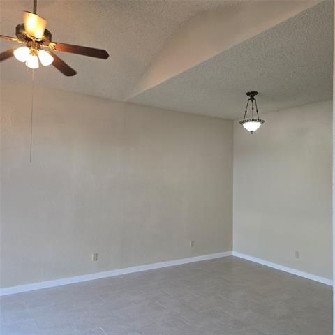 Building Photo - 7905 Flowertree Ct