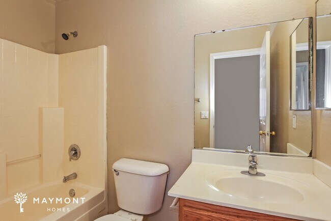 Building Photo - 2149 N Santiana Pl