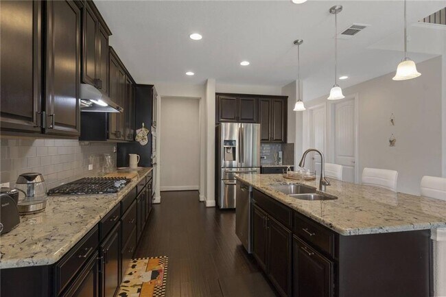 Building Photo - 15609 Cabrillo Way