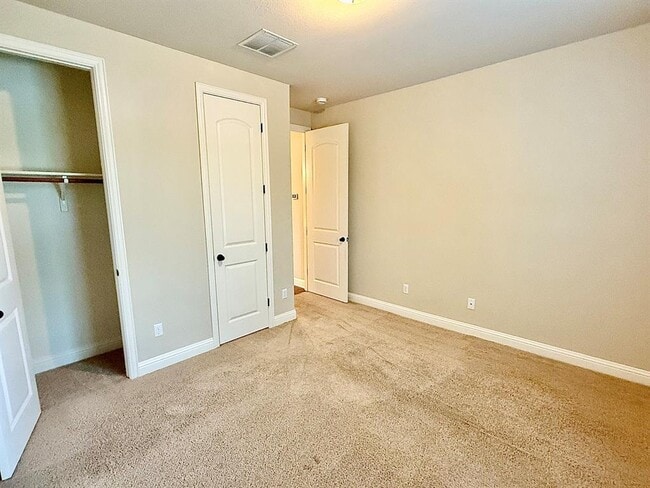 Building Photo - 5512 Lipan Apache Bend