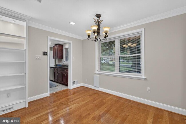Building Photo - 1813 Florin St