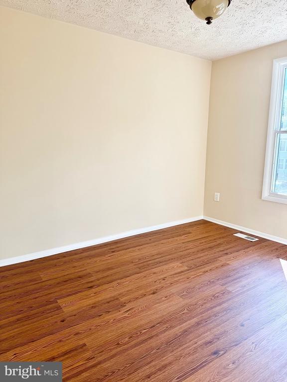 Building Photo - 5579 Glasgow Woods Ct