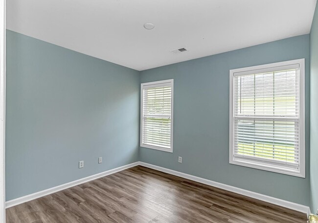Building Photo - 409 Hunley Ln