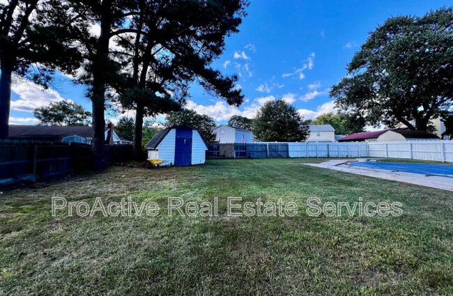 Building Photo - 4505 Mallard Crescent