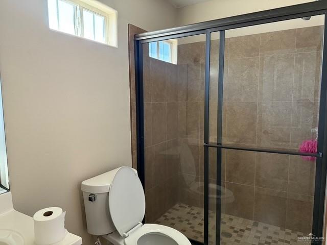 Building Photo - 14 University Ave