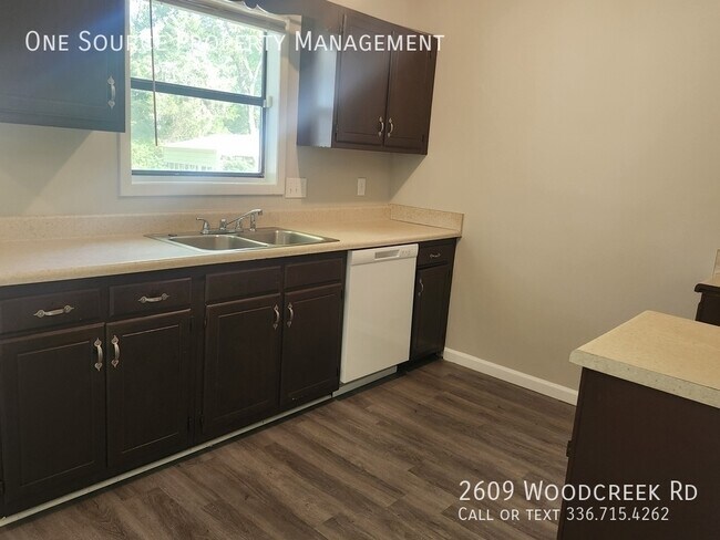Building Photo - 2609 Woodcreek Rd