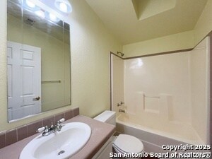 Building Photo - 9611 Hildebrandt