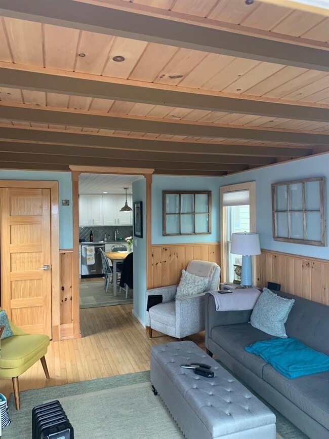 Building Photo - 317 Bay Walk