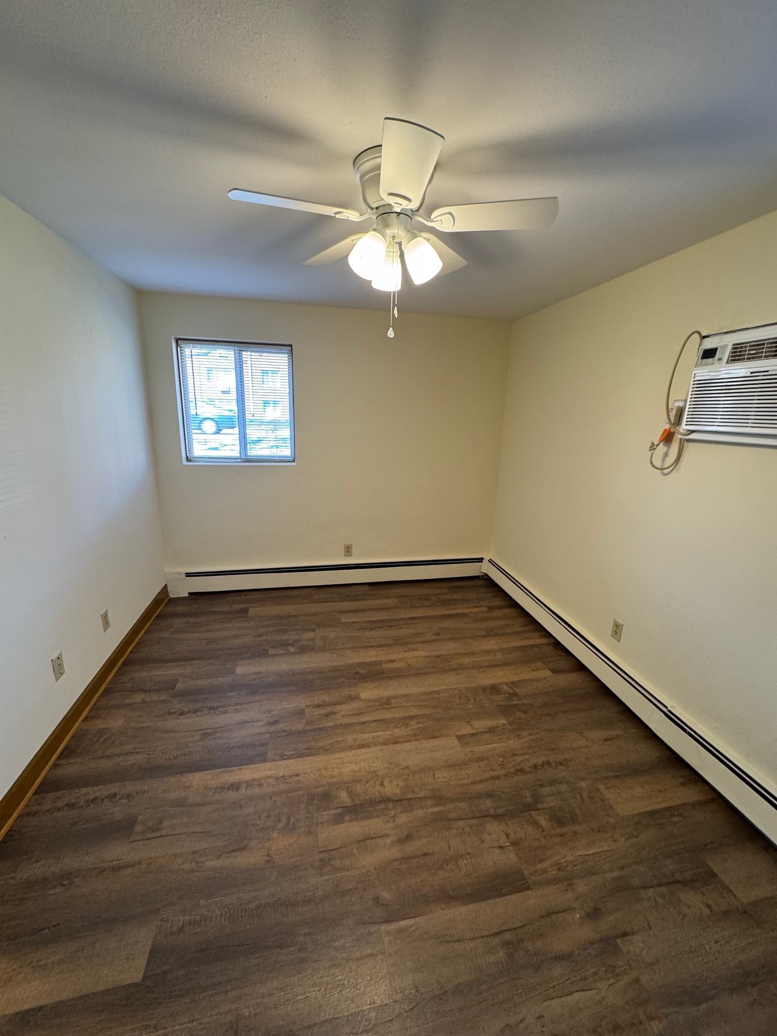 Building Photo - 464 Maryland Ave W