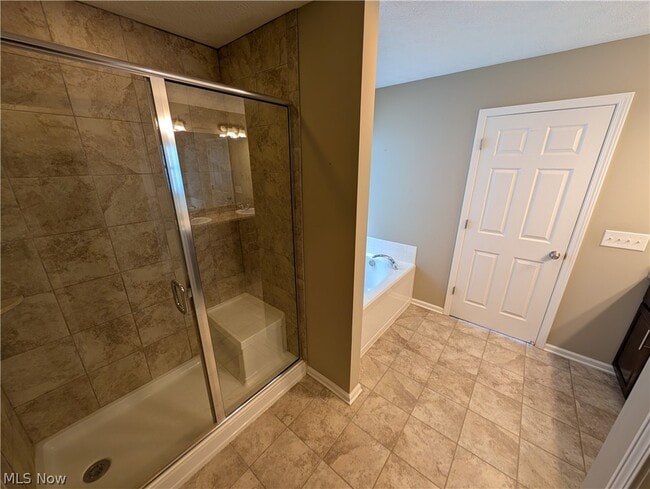 Building Photo - 32815 Rebecca Ln