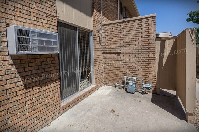 Building Photo - 1707-1721 E 16th St