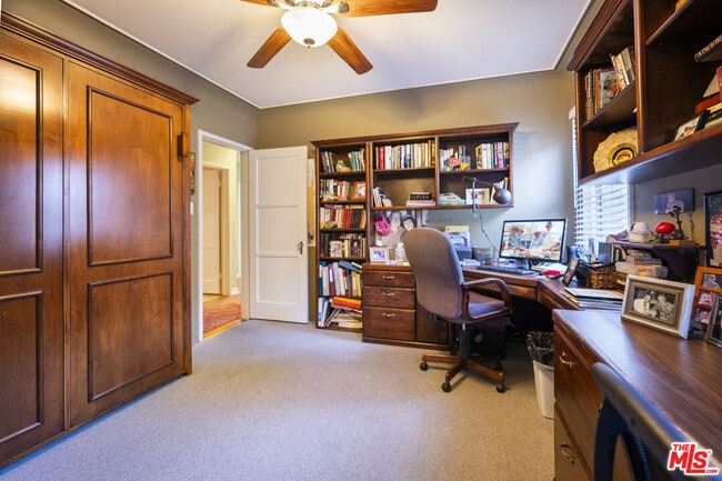 Building Photo - 2005 Holmby Ave