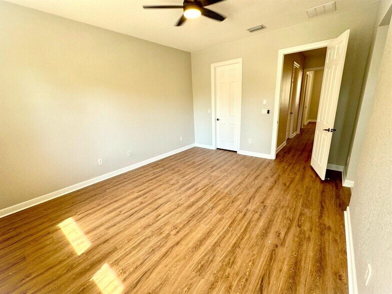 Building Photo - 499 Corte Madera Ln