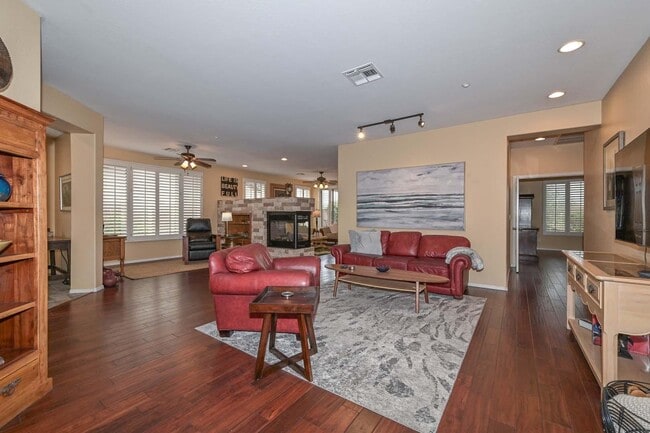 Building Photo - 41418 N Clear Crossing Rd