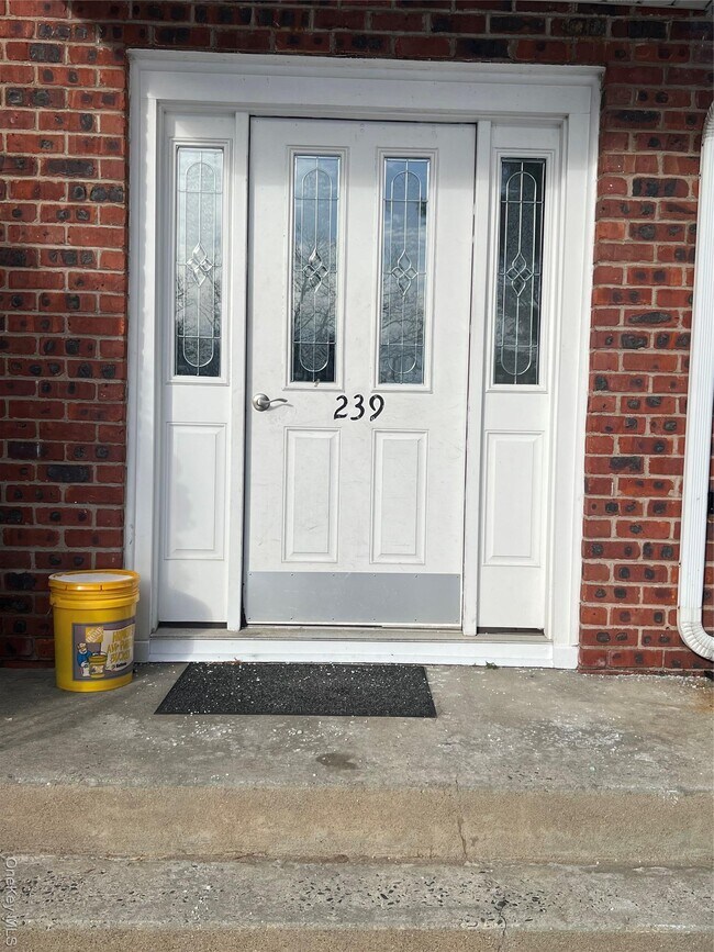 Building Photo - 239 N Middletown Rd