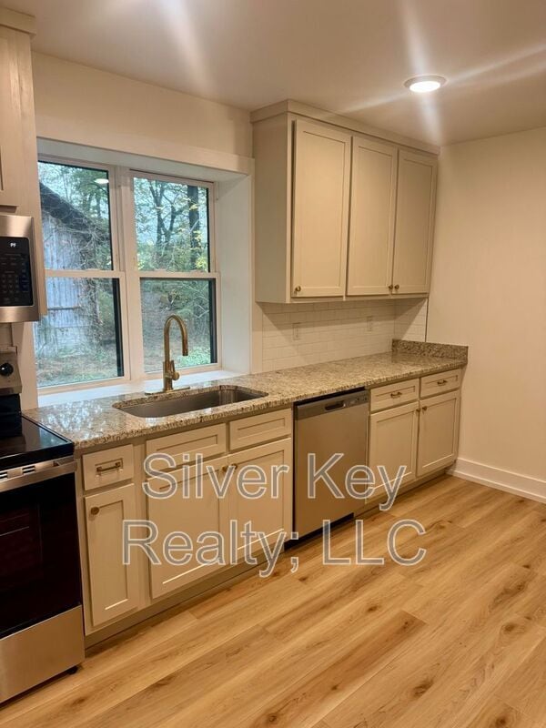 Building Photo - 2113 W Madison Ave