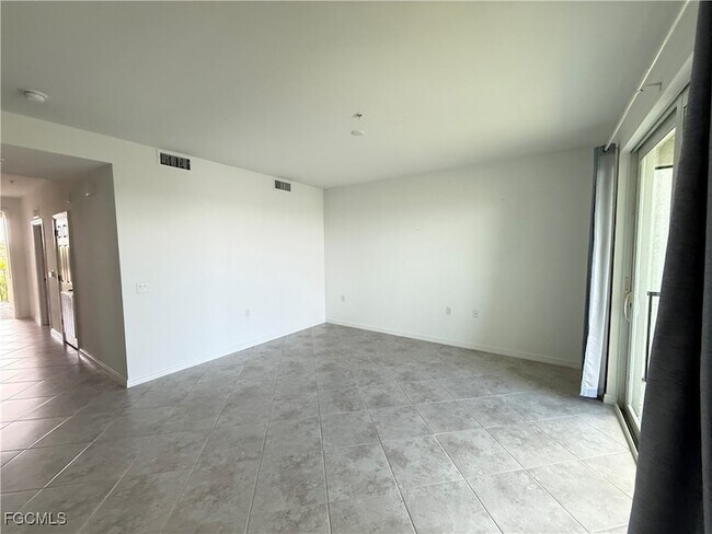 Building Photo - 43060 Greenway Blvd