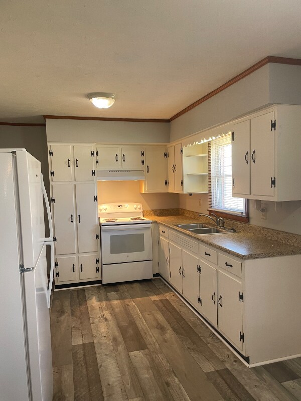 Building Photo - 409 Bond St