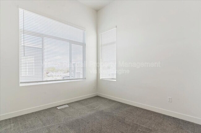 Building Photo - 2342 Leigh Ln