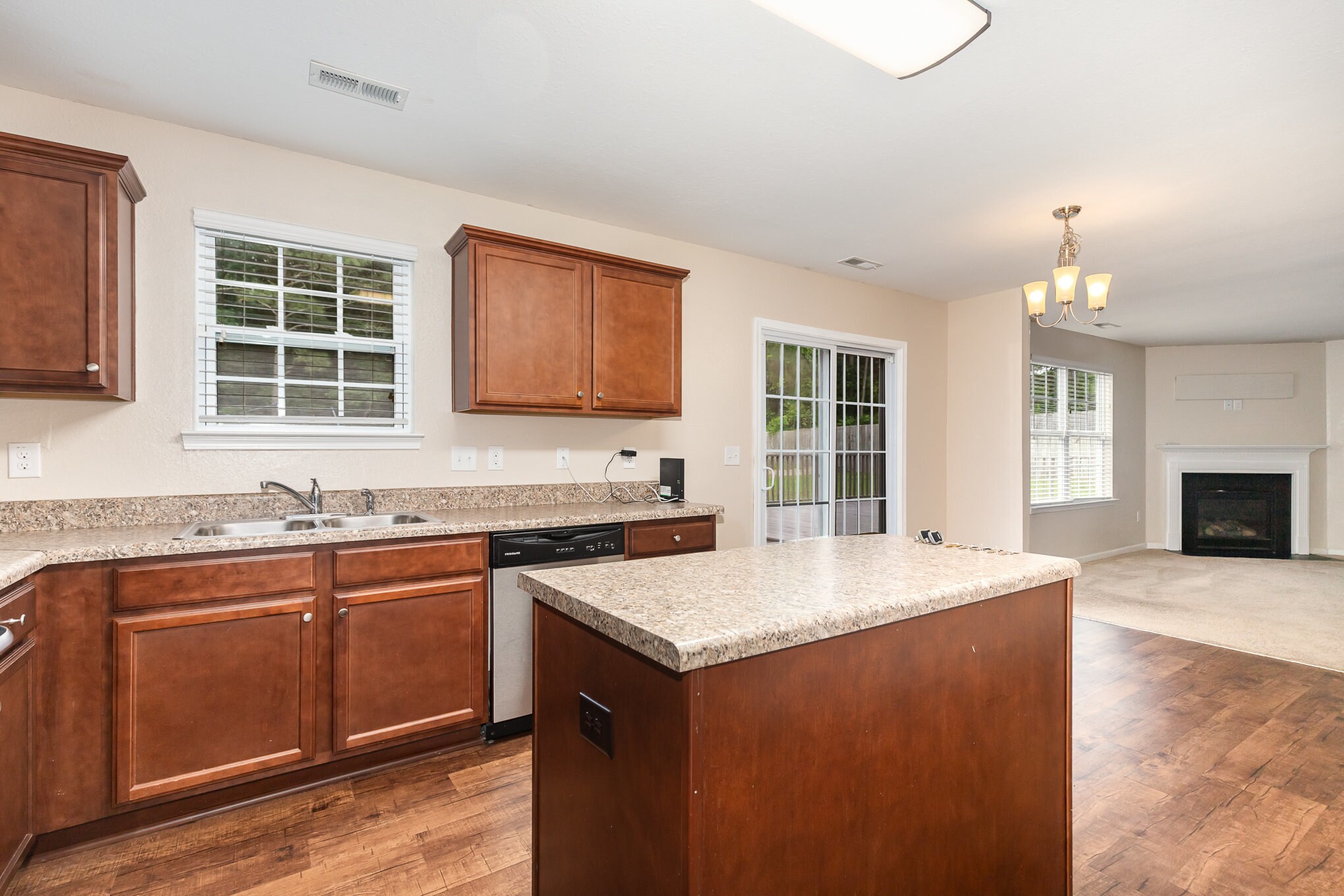 Building Photo - 486 Botanical Ct