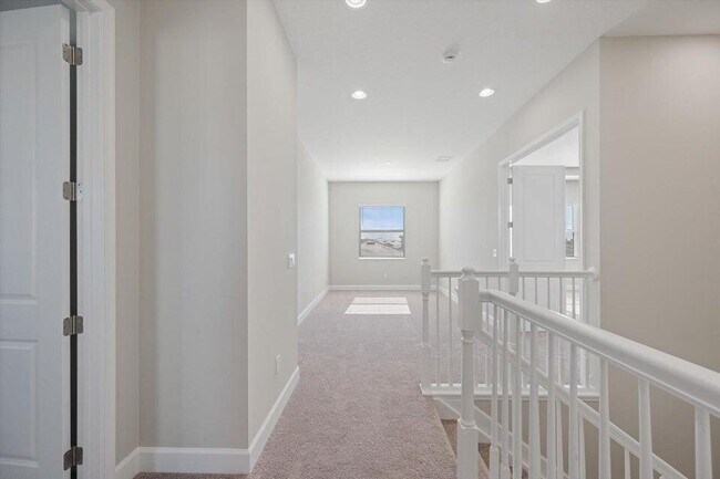 Building Photo - 14965 RedCove Pl