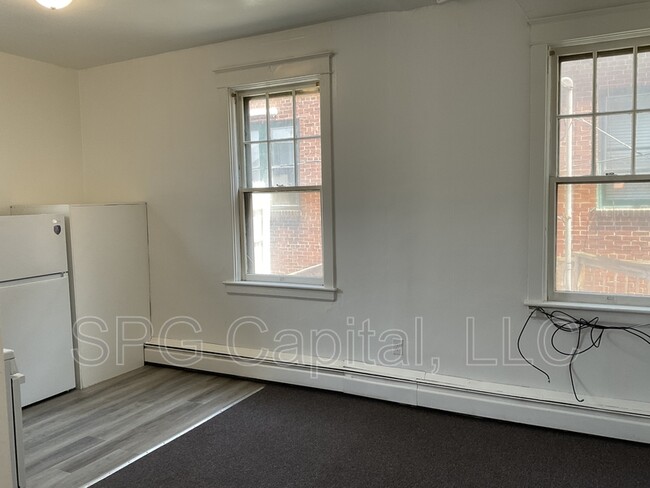Building Photo - 51 Chambersburg St