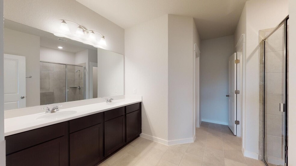 Building Photo - Spacious Home in New Braunfels – Great value near I-35!