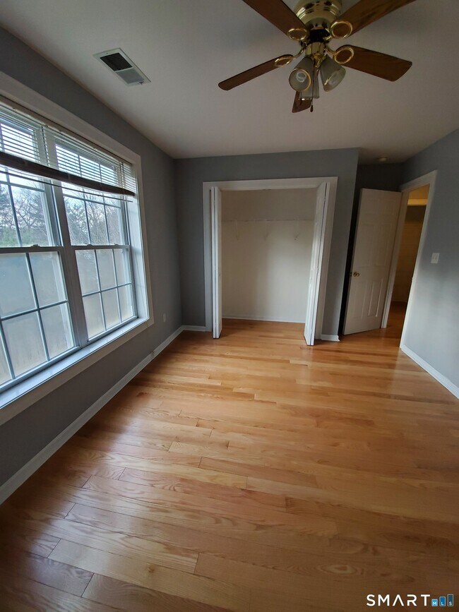 Building Photo - 157 Leeder Hill Dr