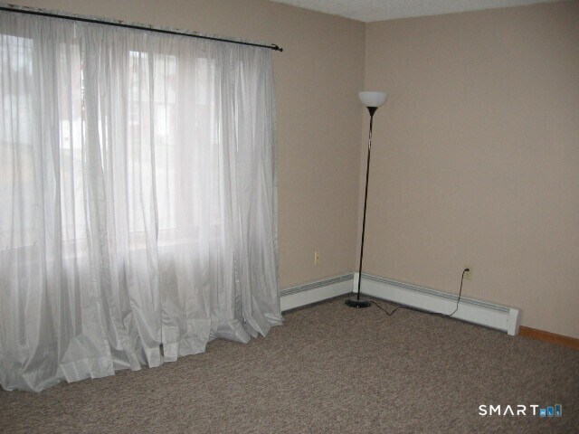 Building Photo - 219 Nichols Dr