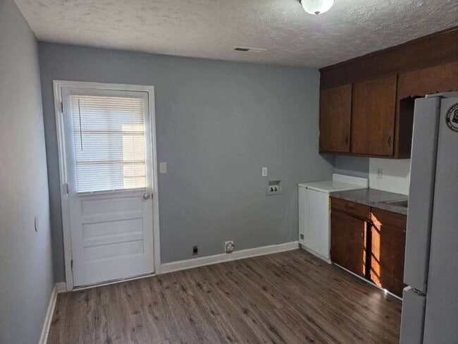 Building Photo - Great 2-bedroom apartment in Close to downtown Lexington, NC