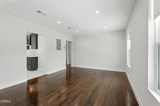 Building Photo - 6706 Riverton Ave