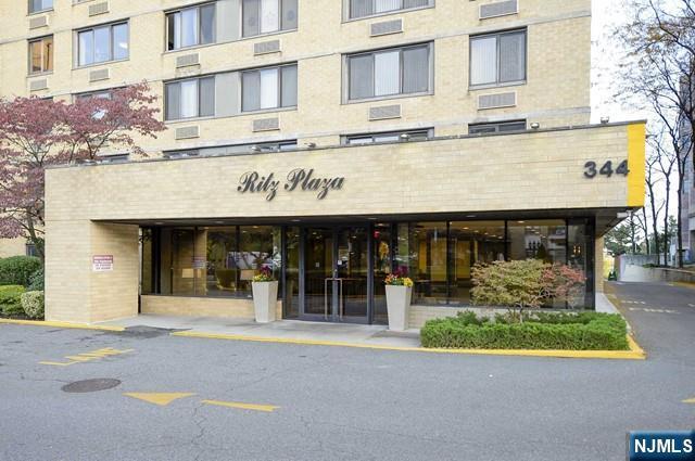 Building Photo - 344 Prospect Ave