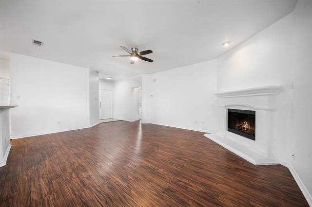 Building Photo - 705 Crownpoint Ln