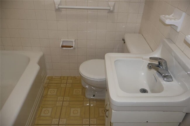 Building Photo - 3815 W De Leon St