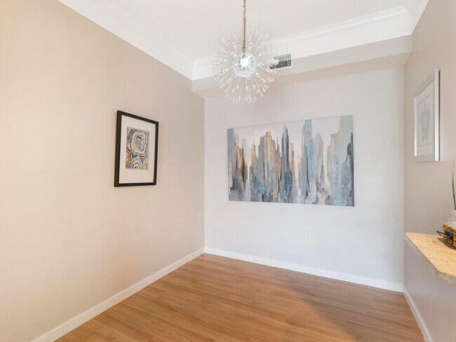 Building Photo - 9309 Myrtlewood Cir W