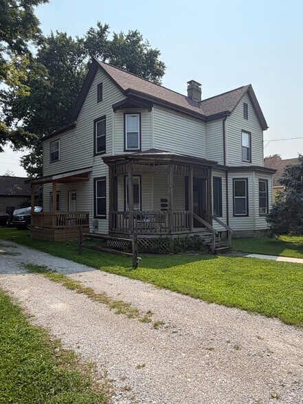 Building Photo - 6735 Cambridge Ave