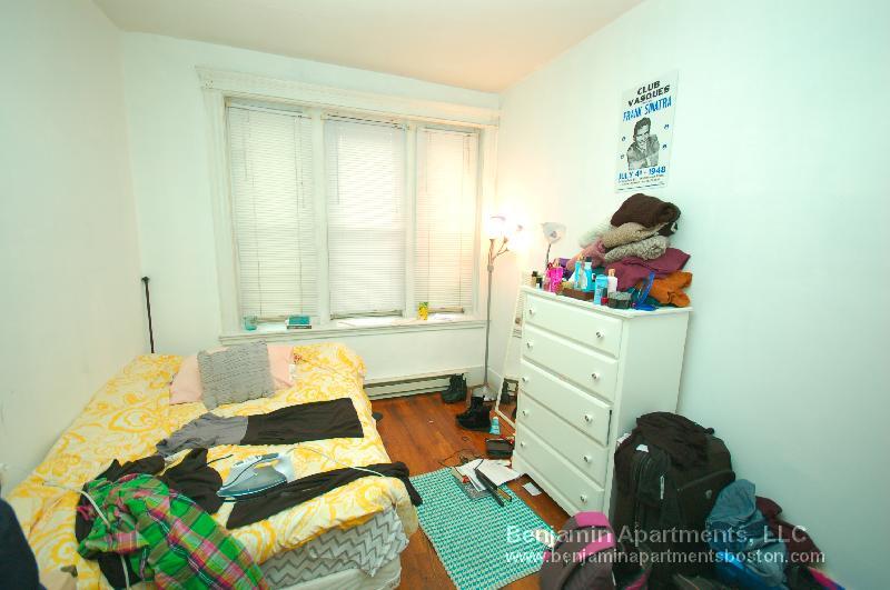 Building Photo - 883 Huntington Ave