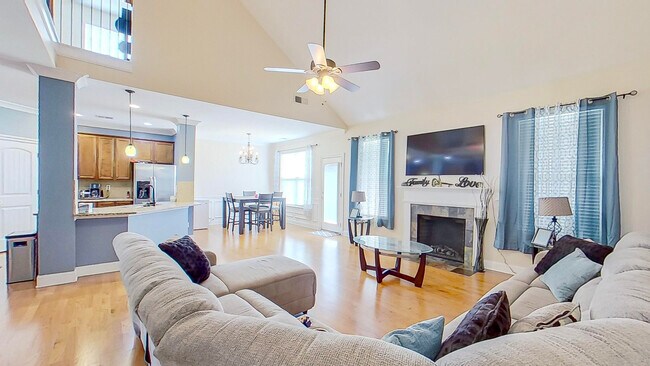 Building Photo - 9005 Battle Ct