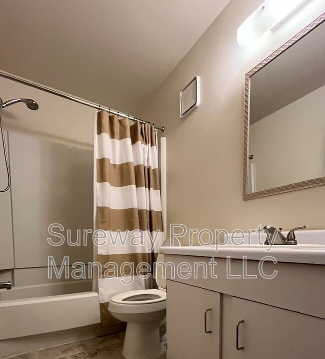 Building Photo - 1107 Woodhollow Dr