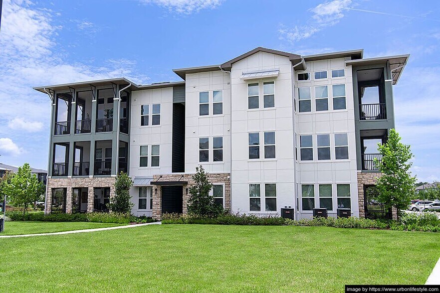 Building Photo - 9264 Moss Preserve Pkwy