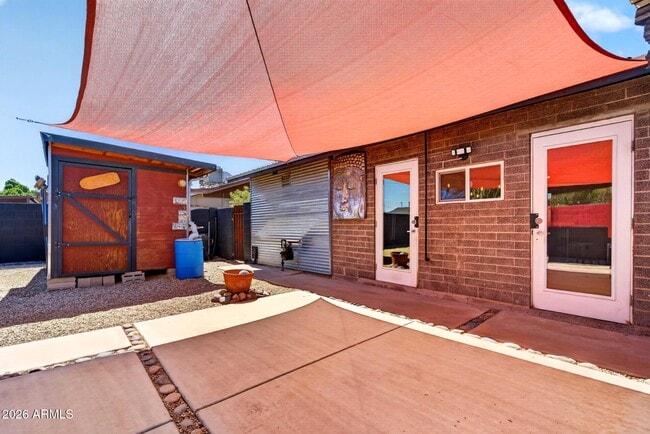 Building Photo - 346 E Papago Dr