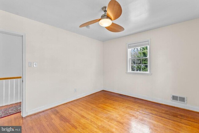 Building Photo - 633 Walker Ave