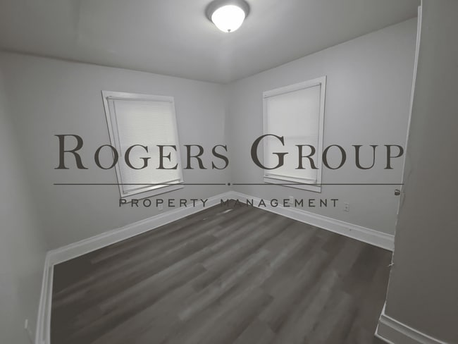 Building Photo - 710 Roberson St