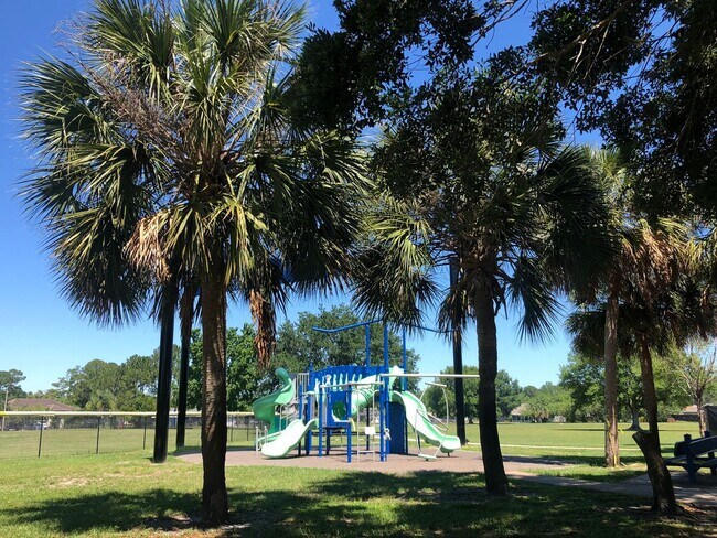 Building Photo - Cute 4/2 EAST Orlando Home in Wedgefield!