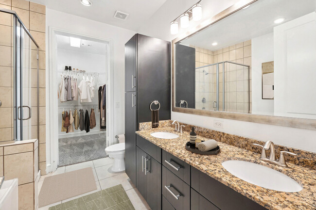 Building Photo - Special Deal: Enjoy $1000 Off Move-In!