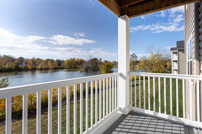 Beautiful Views of Seneca River - Fobes Island Apartments