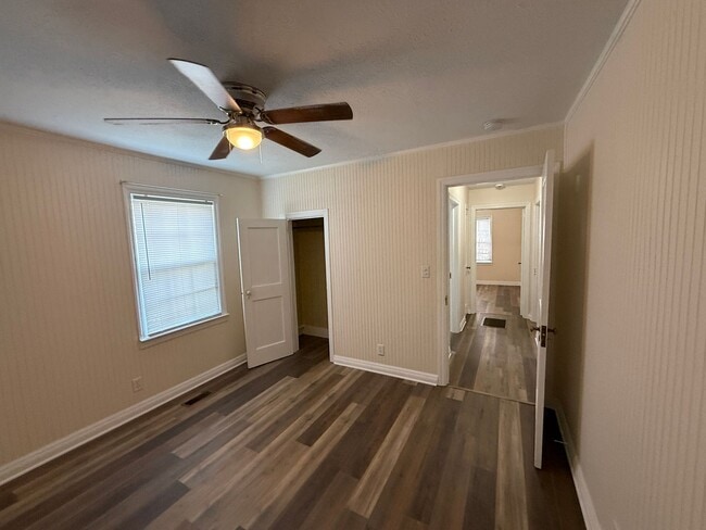 Building Photo - Walking Distance to Pell City Courthouse, ...