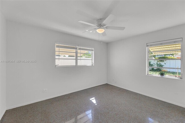 Building Photo - 2249 SW 34th Terrace