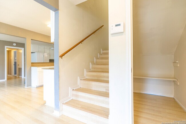 Building Photo - 224 Shadyview Dr