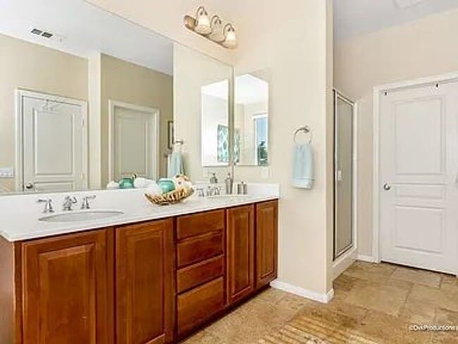 Building Photo - Beautiful 4BR/3BA Home for Rent – Prime La Mesa Location Near Parks & Transit